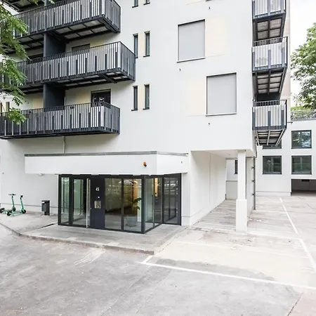 Modern Studio Good Located Balcony King Bed * Frankfurt am Main